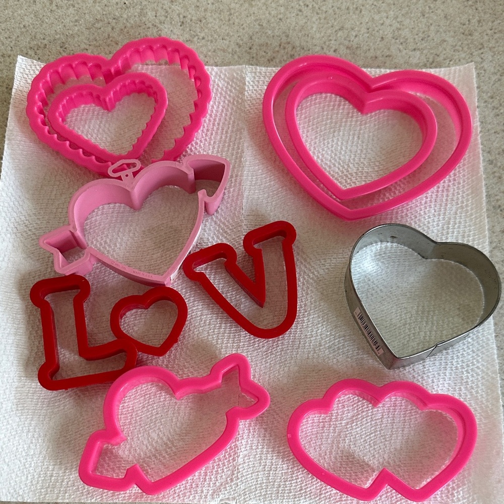 Cookie cutters,love theme, perfect for Valentine’s Day bridal showers, 11 pieces